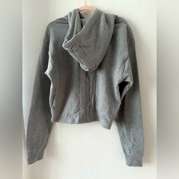 Pyer Moss Ebroidered Logo Crop Kangaroo Pocket Hoodie
100% Cotton Size Small - Picture 9 of 12